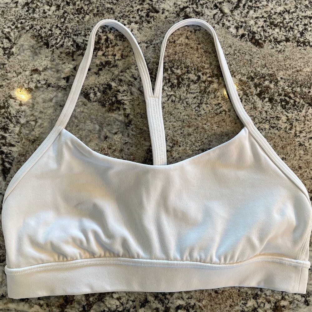 Lululemon Flow Y Bra Light Support, A–C Cups - Size 4 WHITE